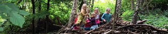 Wildnis-Mädchen im Fluge